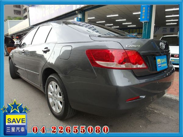 Toyota Camry 2.0 E 照片10