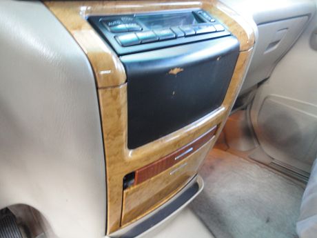 Nissan 日產 Serena QRV 照片4