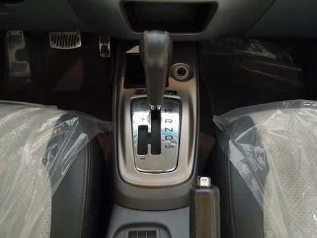 2002 三菱 Virage io 照片5