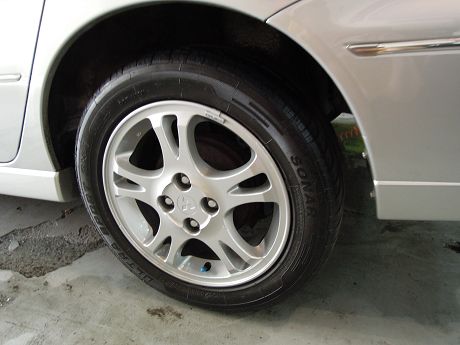 2002 三菱 Virage io 照片9