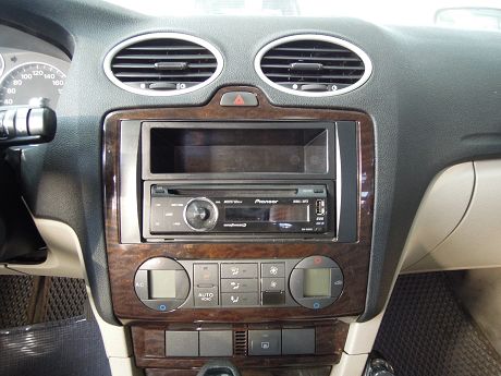2006 Ford 福特 Focus  照片4