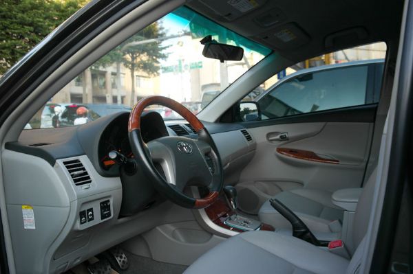 2008年Toyota altis 鐵灰 照片3