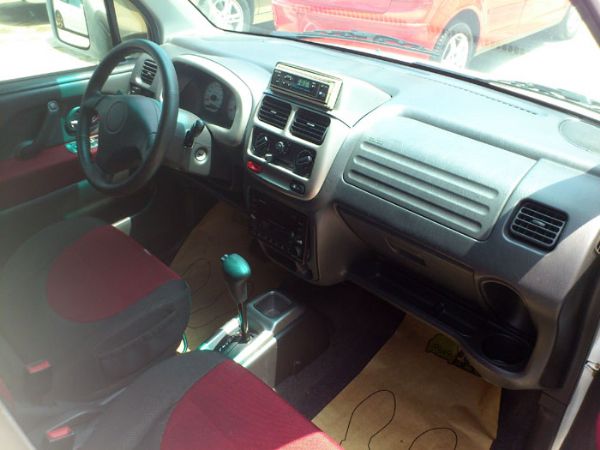 Suzuki Solio潮流車轎式索力歐 照片9