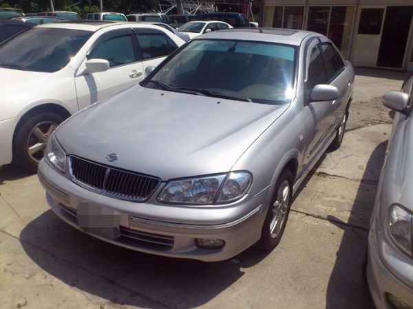 180頂級天窗便宜舒適的代步車 照片1