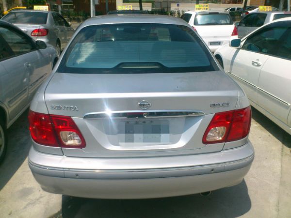 180頂級天窗便宜舒適的代步車 照片5