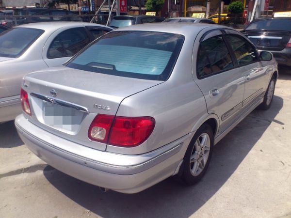 180頂級天窗便宜舒適的代步車 照片6