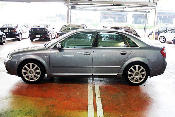 Audi A4 1.8T 銀色 照片10