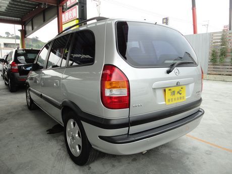 Opel 歐寶 Zafira 照片10