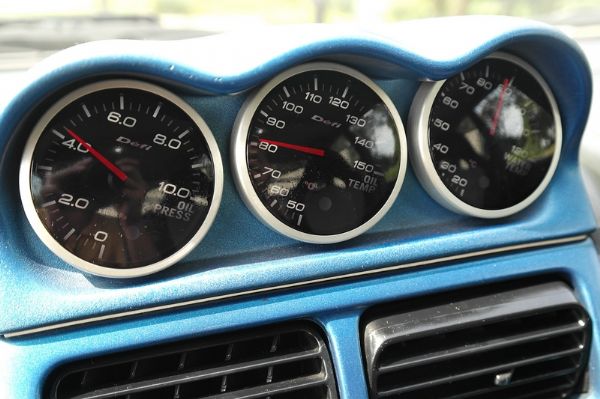 ★小瑋嚴選☆00 Subaru 硬皮鯊 照片4