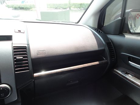 Ford 福特 i-Max  照片3