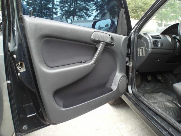 Vw Pointer小獵犬 手排 照片4