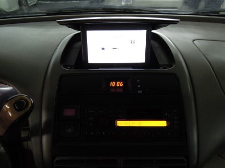 Nissan 日產 Serena QRV 照片4