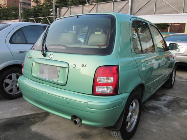 Nissan March 1.3 綠 照片3