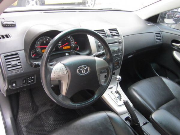 Toyota Altis Z版 1.8  照片7