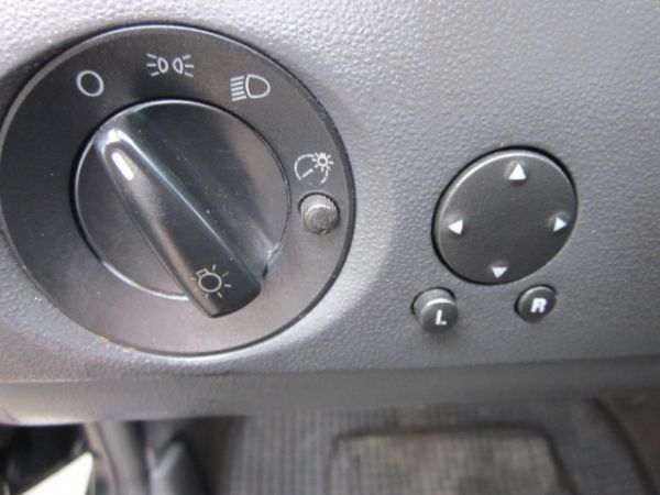 Vw Pointer小獵犬 手排1.8  照片8