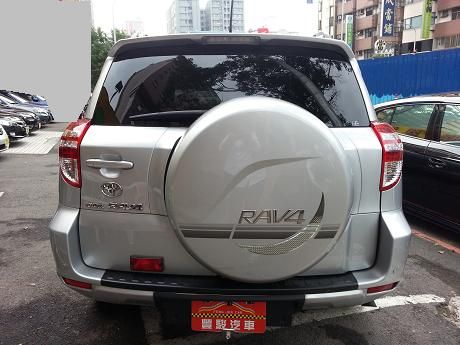 Toyota豐田 RAV4 照片10