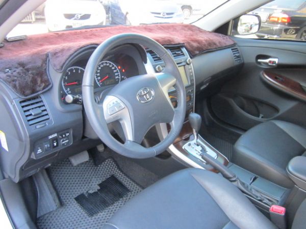 Toyota Altis 1.8 E版  照片3