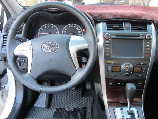 Toyota Altis 1.8 E版  照片9