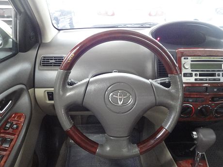 Toyota豐田 Vios  照片3