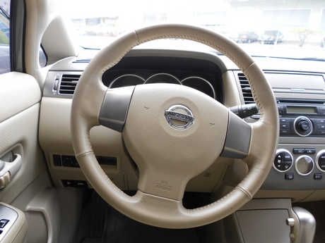 Nissan 日產 2008 Tiida 照片3