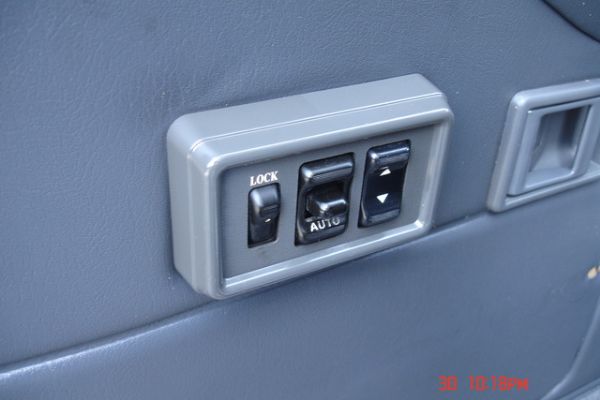 豪華加長型 皮椅 電動窗 售價及總價 照片10