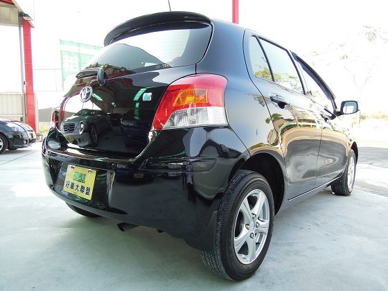 Toyota豐田 Yaris 2011 照片10