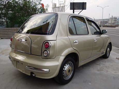 Nissan 日產 Verita 照片10