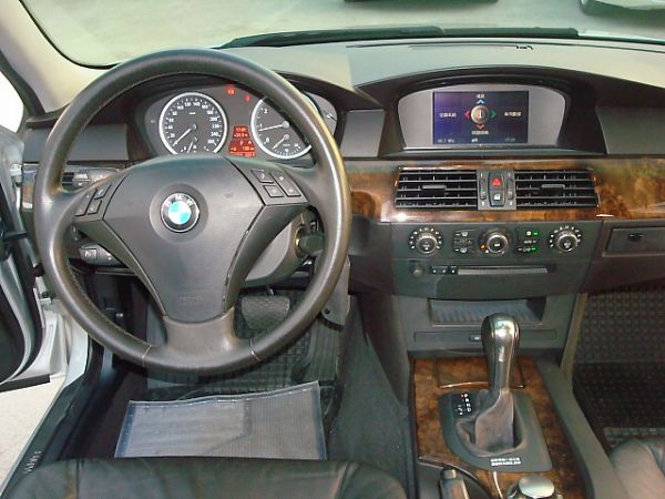 04年式 BMW寶馬 520i 2.2銀 照片7