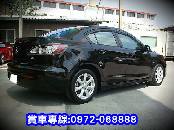 MAZDA 3 馬自達 11年 2.0黑 照片3