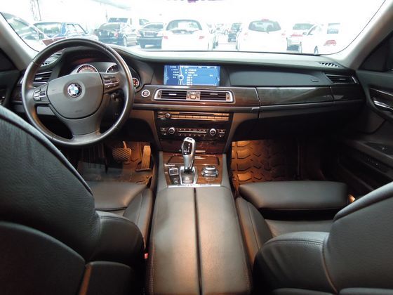BMW 寶馬 7系列 730D 照片2