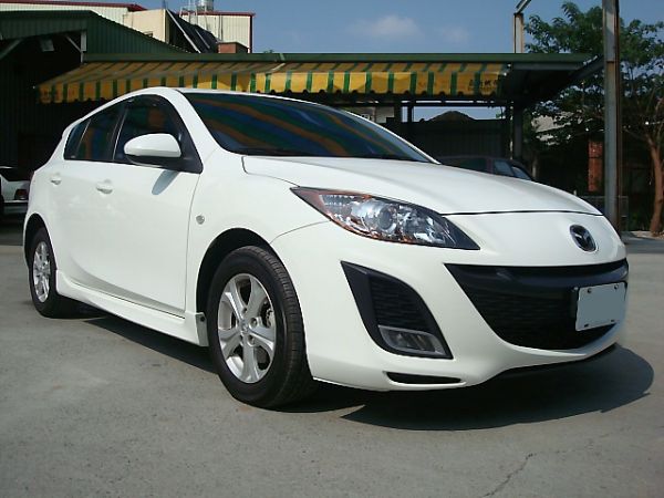 馬自達 mazda3 11年 白 1.6 照片1