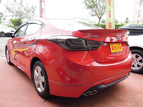 Hyundai 現代 Elantra 照片10