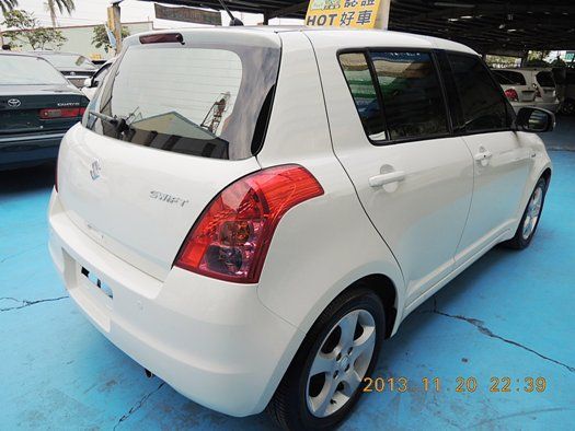 SWIFT2009頂級配備 實車實圖  照片3