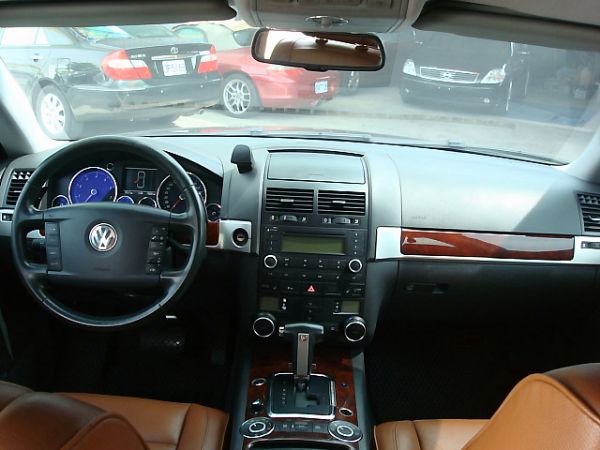 TOUAREG拓瑞格 福斯VW 3.2黑 照片7