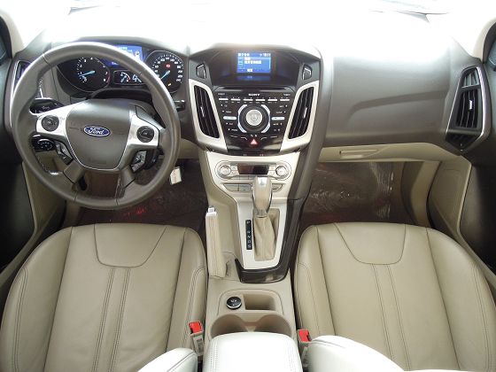 Ford 福特 Focus 1.6 照片2