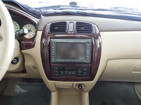 Mazda 馬自達 Premacy 照片4