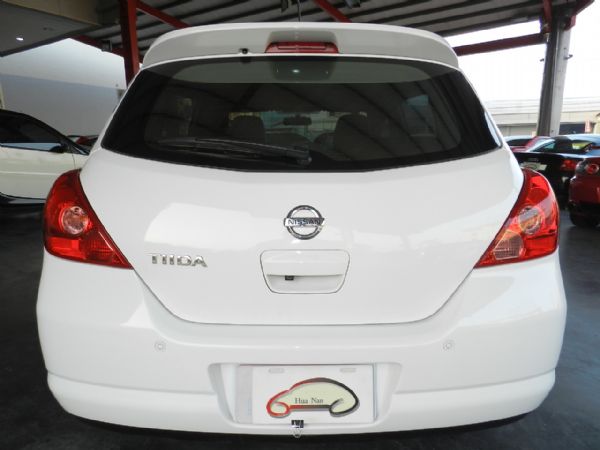 Nissan 日產 Tiida 鐵達 白 照片9