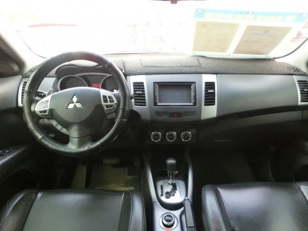巨大汽車save認證車OUTLANDER 照片5