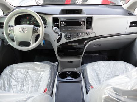 Toyota豐田 Sienna 照片2