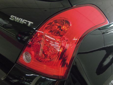 Suzuki 鈴木 Swift 照片9
