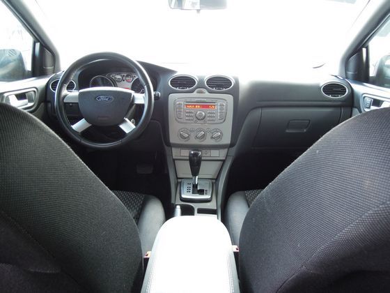 Ford 福特 Focus 2.0 照片2