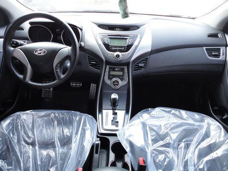 Hyundai 現代 Elantra  照片2