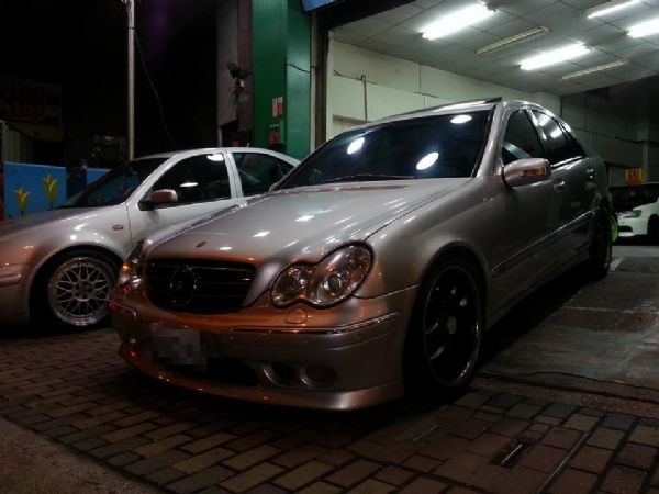 BENZ的改裝名牌BRABUS~C320 照片2