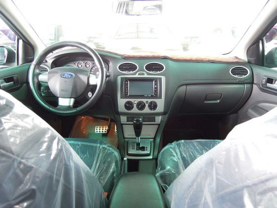 Ford 福特 Focus 2.0 照片2