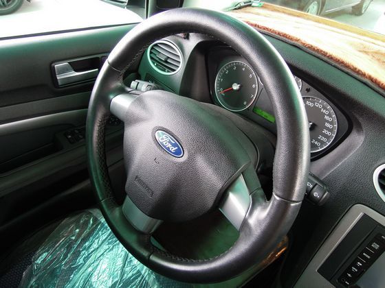 Ford 福特 Focus 2.0 照片6