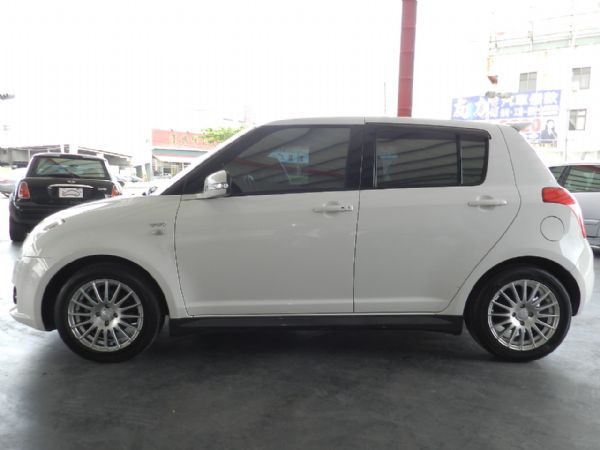 Suzuki 鈴木 Swift  照片10