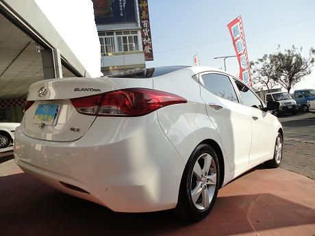 Hyundai 現代 Elantra 照片10