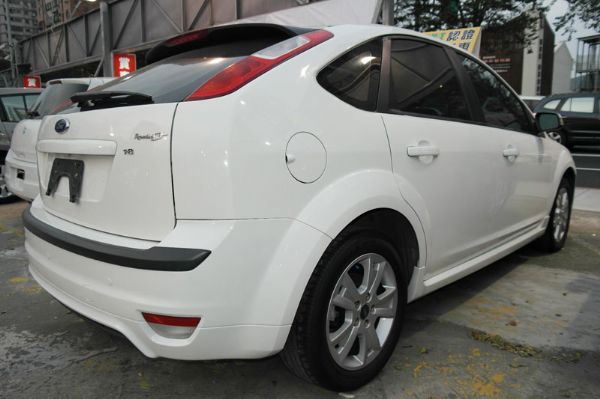 ★小瑋嚴選☆07 Ford Focus 照片2