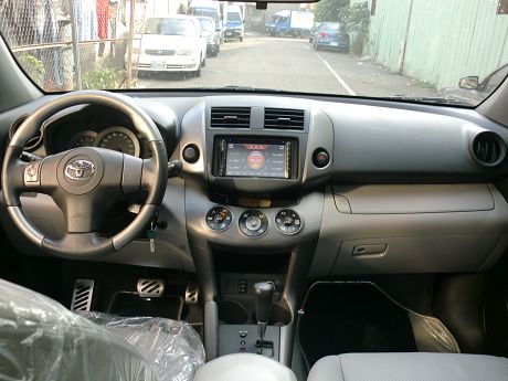 Toyota豐田 RAV4 照片2