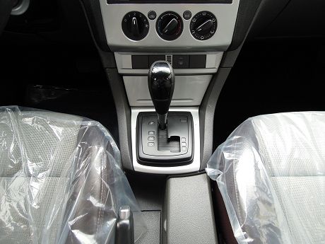 Ford 福特 Focus 1.8 照片5